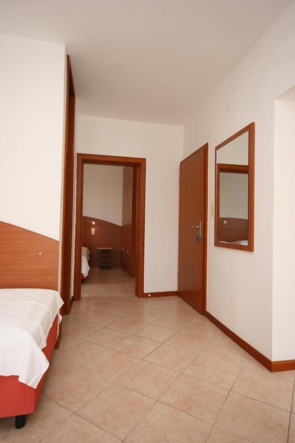 Apartments With A Parking Space Novalja, Pag - 6398 Zewnętrze zdjęcie